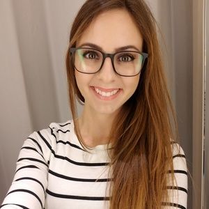 Meet your Posher, Alesha